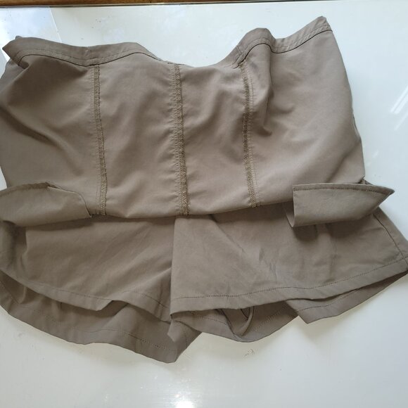 Patagonia Stand-Up Travel Skirt/Skort in Tan Size 4 - Picture 4 of 6